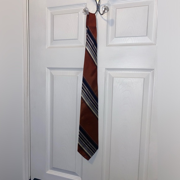 Yves Saint Laurent Mens Tie - Picture 2 of 3